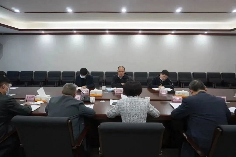 縣委常委、縣紀(jì)委書記、縣監(jiān)委主任陳偉峰到縣人民醫(yī)院調(diào)研