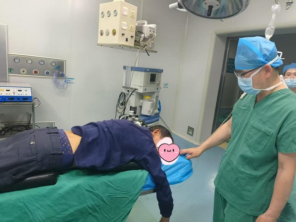 八旬老人胸椎骨折——麻醉無痛助力椎骨成形術，為患者重啟幸福晚年